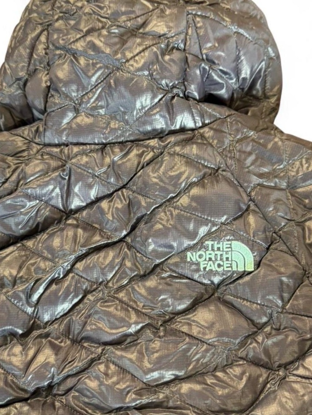 North Face women’s large purple puffer jacket with hood - Picture 4 of 8